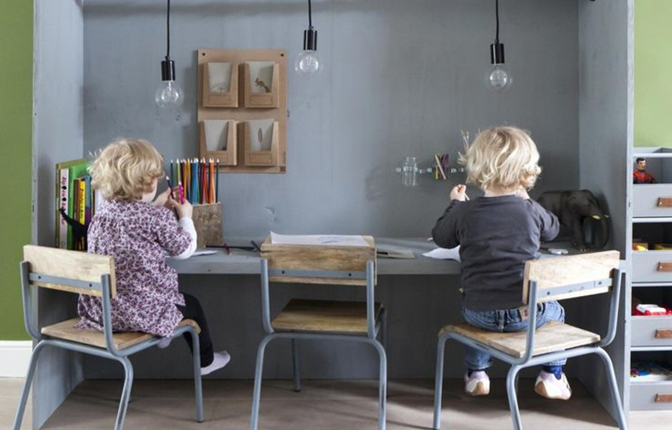 Ideeen speelhoek woonkamer: woonkamer ideeen bruine bank.